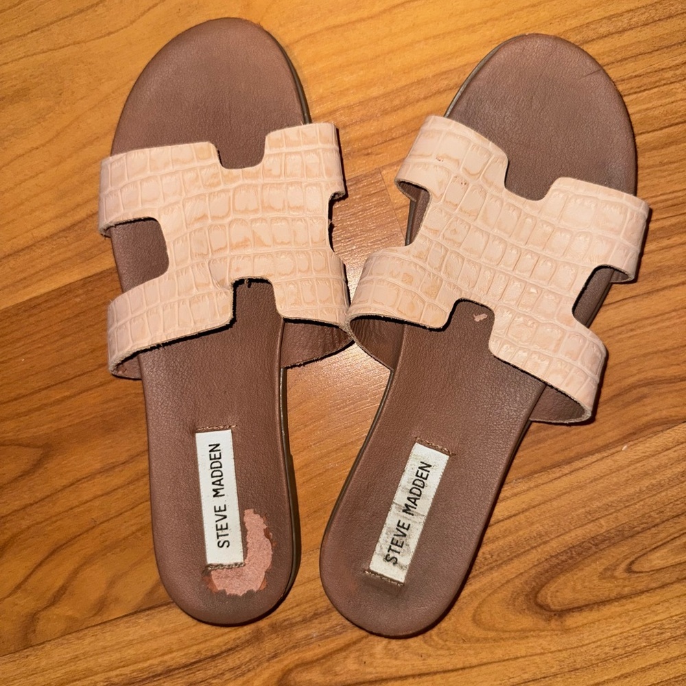 Steve Madden Light Tan Croc Slides